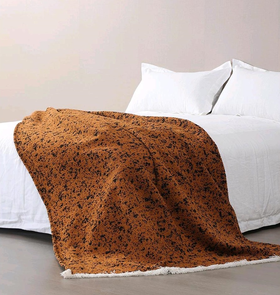 Cozy Style Bed Runner