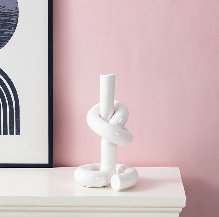 Twisted Knot Candle Holder