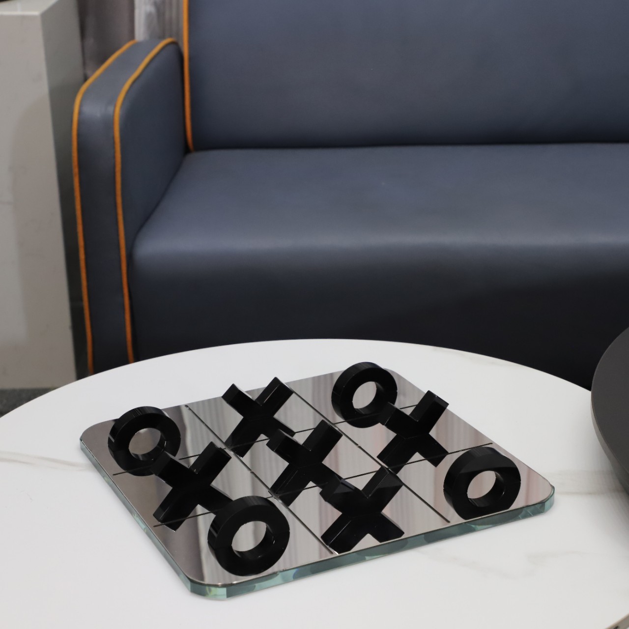 Cristal and Mirror Chessboard
